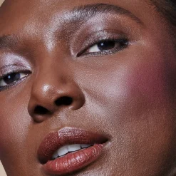 Primer-Infused Matte Blush