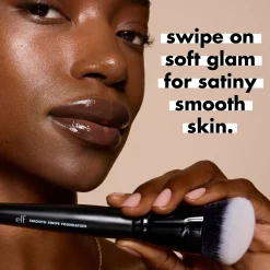 Smooth Swipe Foundation Brush