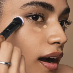 Tap & Blend Concealer Brush